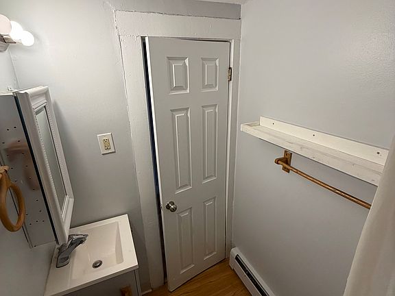 4th image of 590 Beacon St #1B