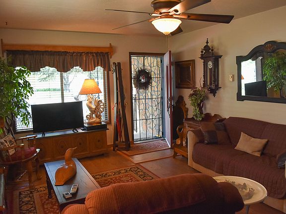 5th image of 820 Hennessy Way