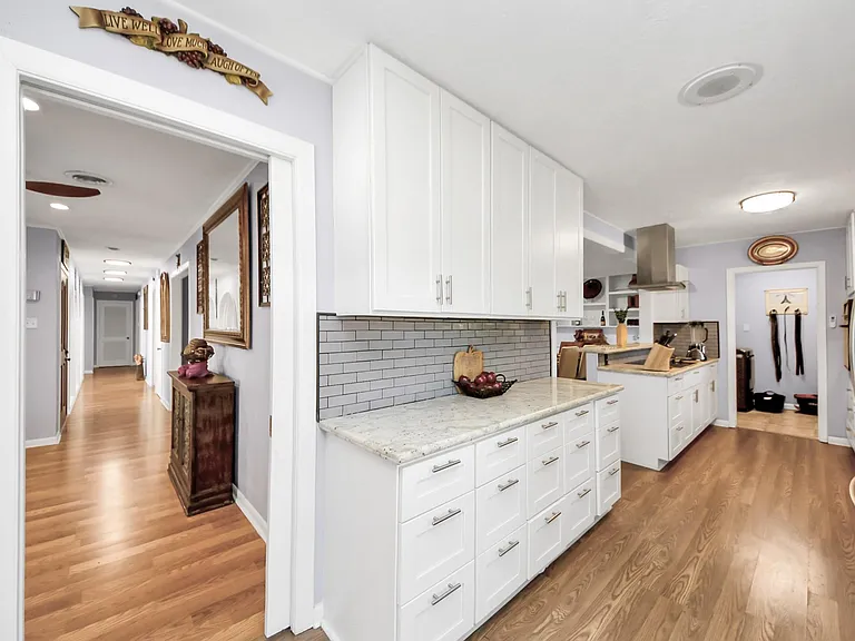 142 Wall St — Photo 13