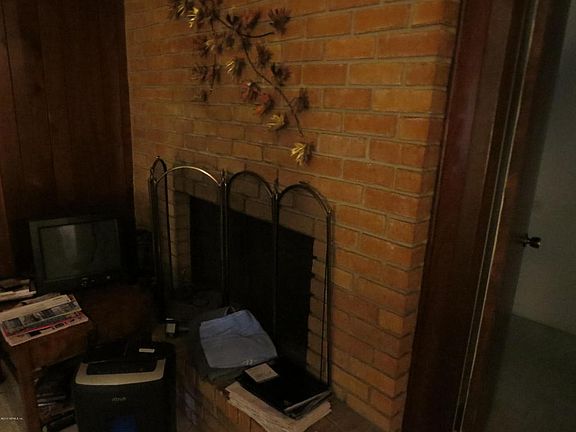 5th image of 986 Parkridge Cir W