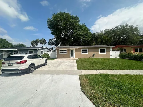4979 SW 4th St Photo 1