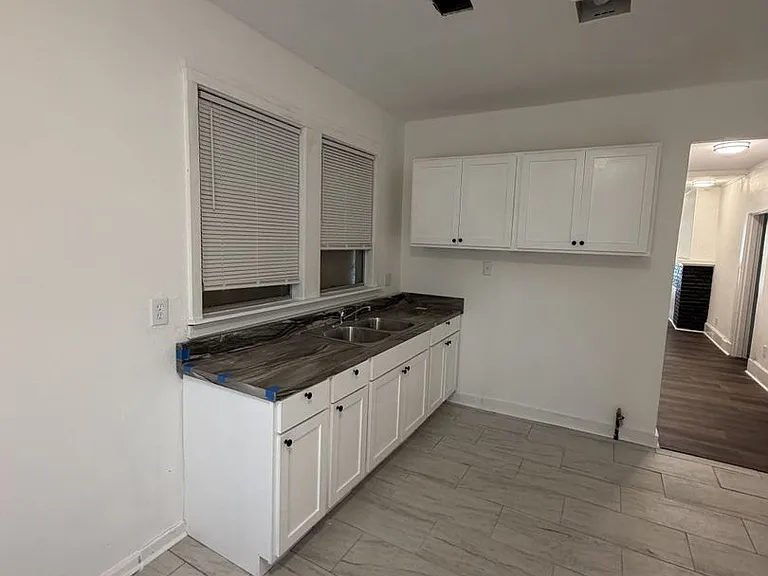 625 N Hollywood St — Photo 5