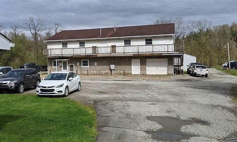 2nd image of 1600 Park Ave
