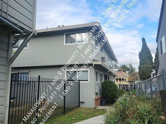 3rd image of 1721 U St APT 4