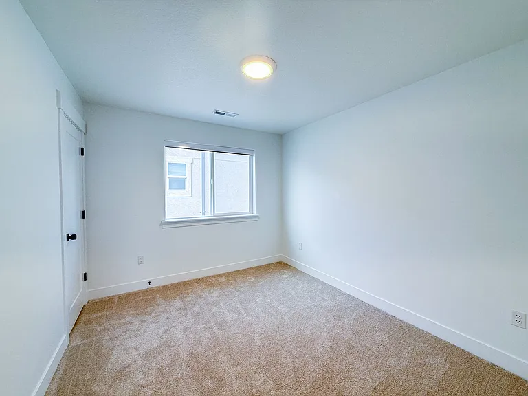 1482 W Russo Dr — Photo 21