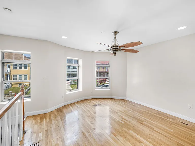 121 Homestead St #1 — Photo 3