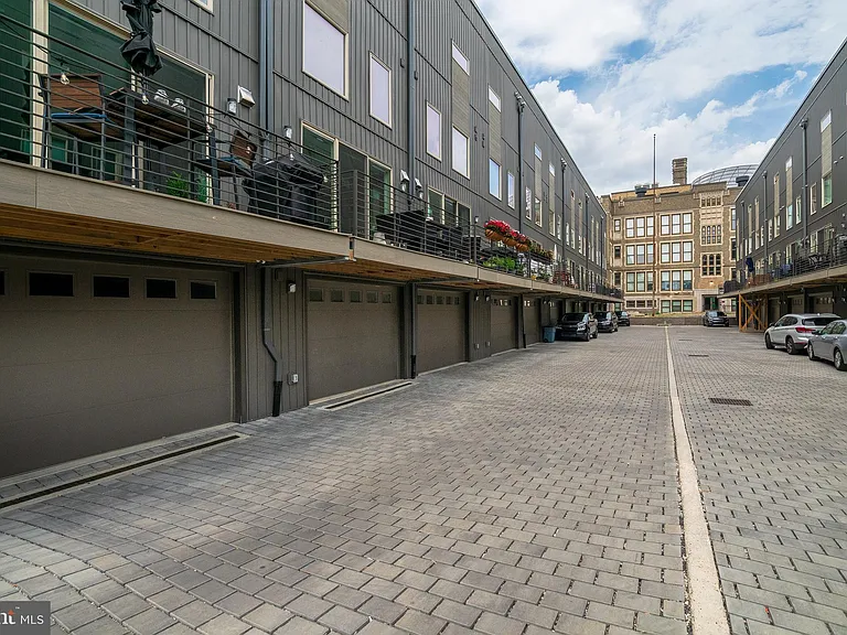 1343 S Garnet St — Photo 30