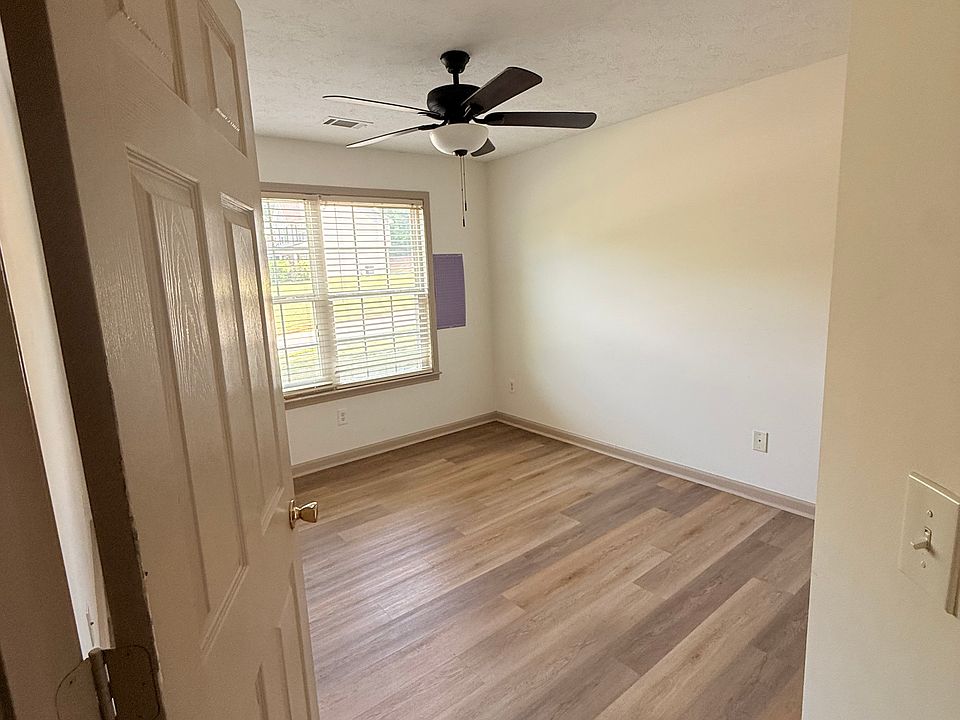 1st image of 250 Windsong Cir