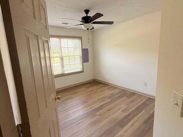250 Windsong Cir