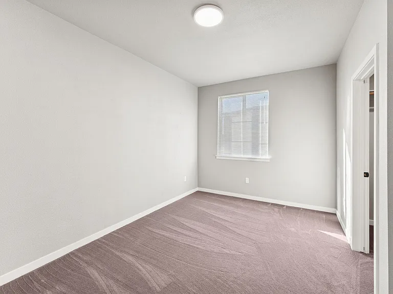 Centennial Gardens Apartments — Photo 24