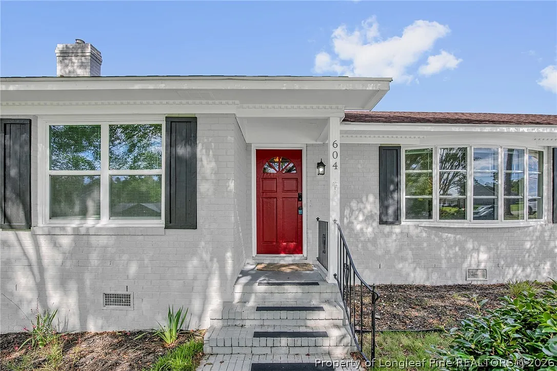 4 bed, 2.0 bath, 1550 sqft, $1,900 — Photo 3