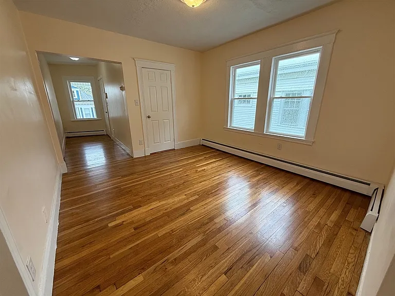 11 Dalrymple St #3 — Photo 4
