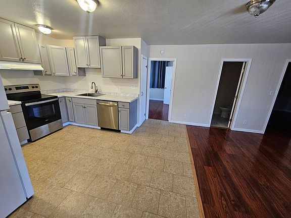 3rd image of 932 1/2 H St #A