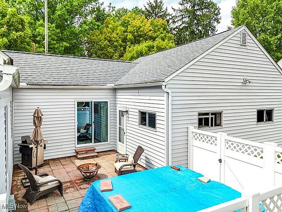 3rd image of 671 Lauby Ave