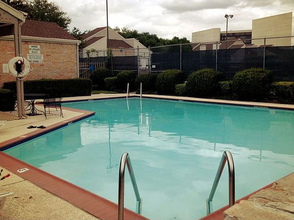 Swimming Pool & Tennis Court