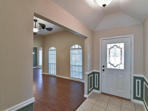 3rd image of 508 Northmeadow Ct