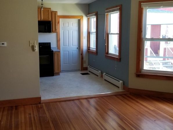 668 Main St APT 1, Westbrook, ME 04092