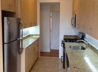 4122 42nd St #2B, Sunnyside, NY 11104