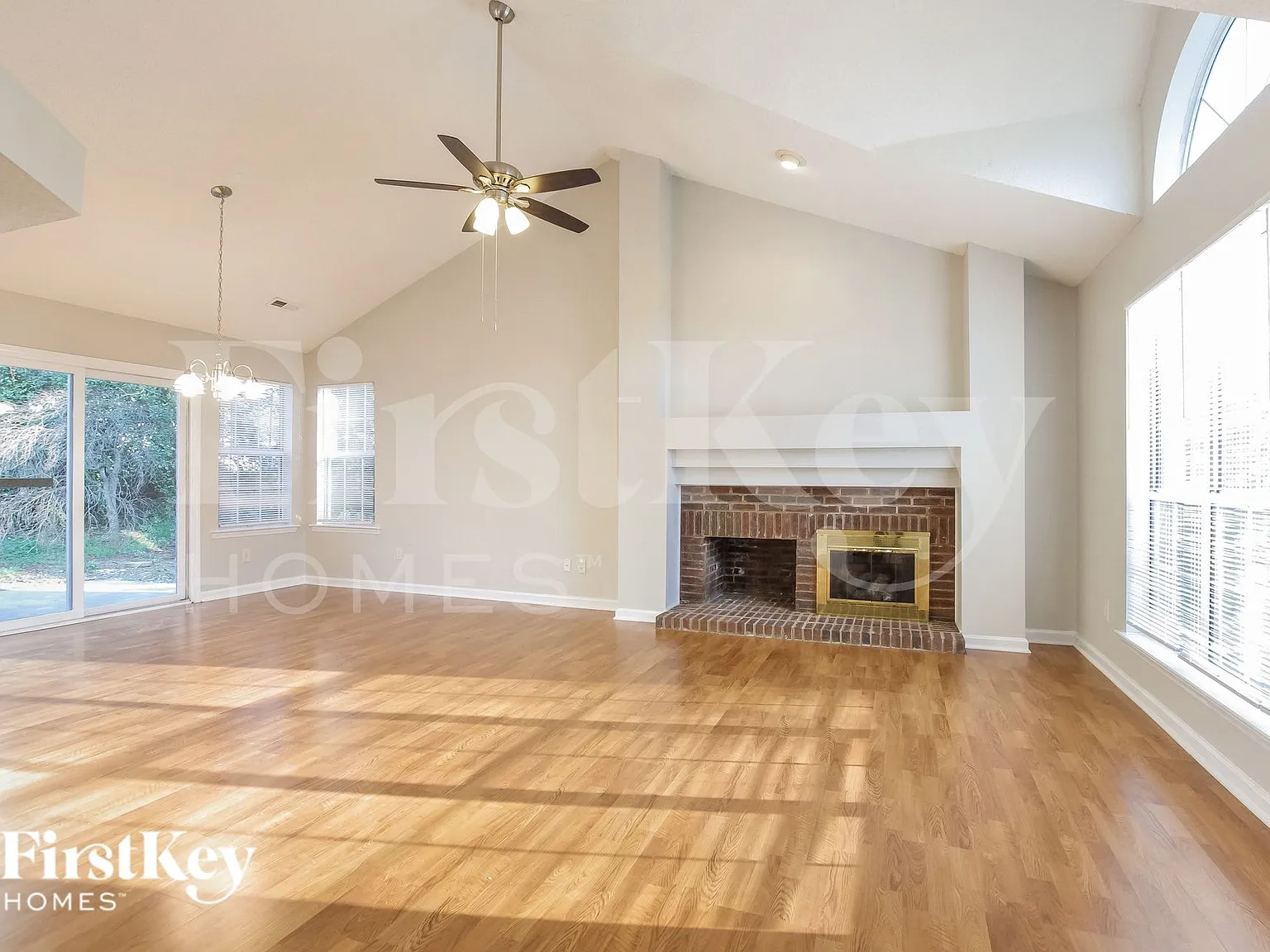 3 bed, 2.0 bath, 1442 sqft, $2,030 — Photo 3