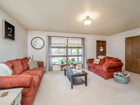3rd image of 612 Morningside Dr