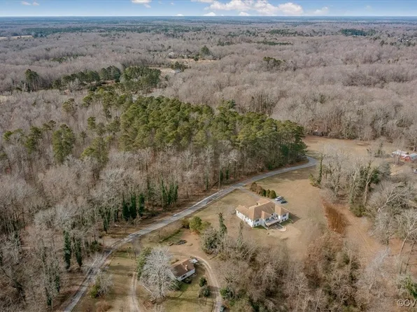 Sloope Point Rd, Spring Grove, VA 23881