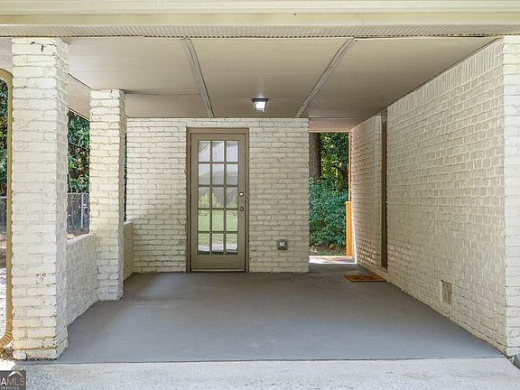 5th image of 2897 Harcourt Dr