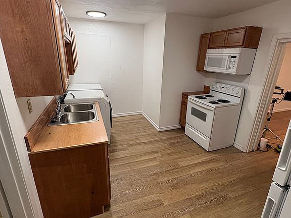 5th image of 709 N Kaufman St Unit D