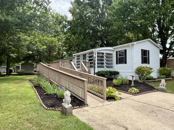 6 Surrey Dr #51, Cream Ridge, NJ 08514