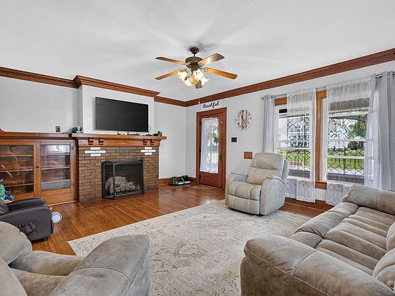 5th image of 518 Chestnut St