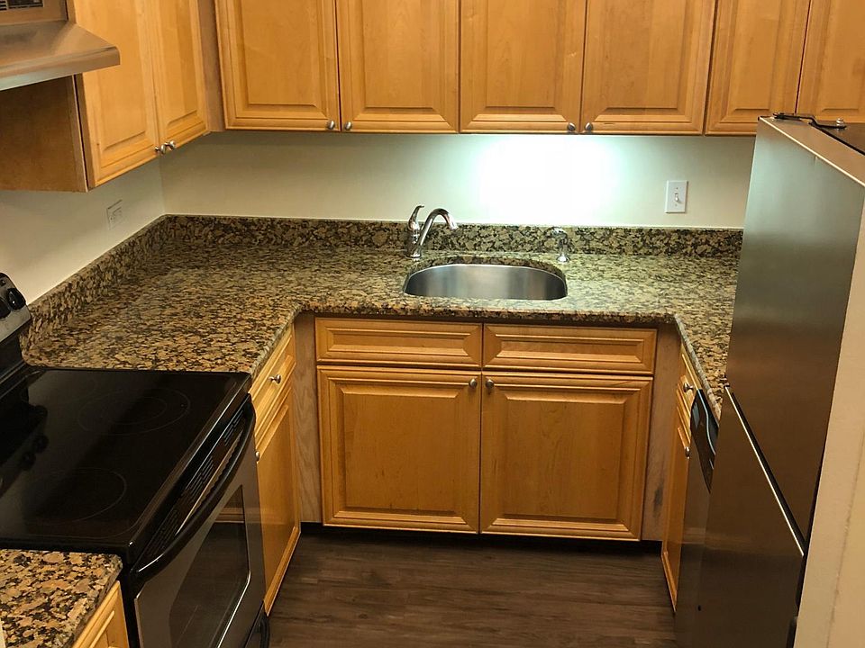 1st image of 360 W Illinois St APT 9A