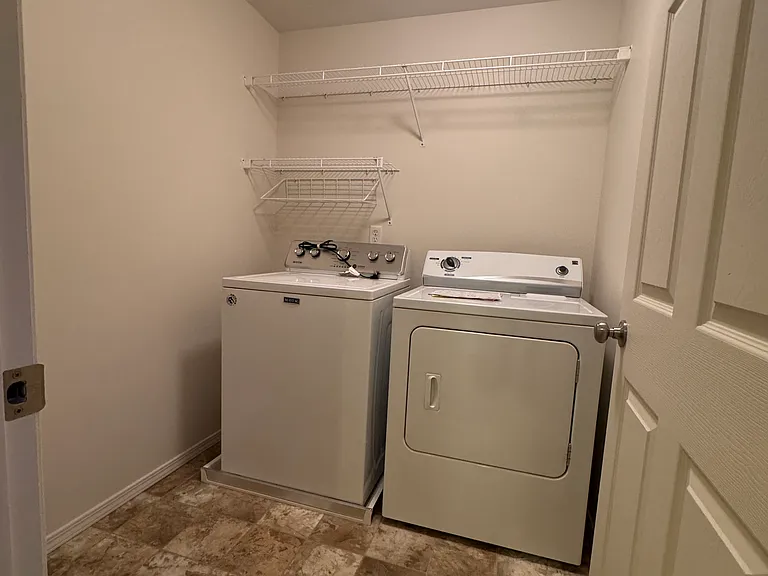 1413 SE 5th Way — Photo 8