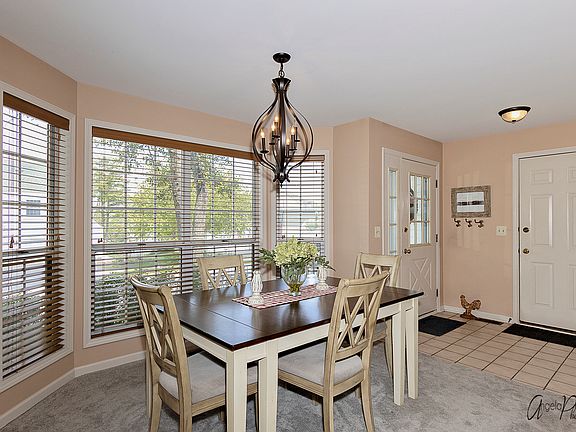 4th image of 427 Country Lane Ct #427