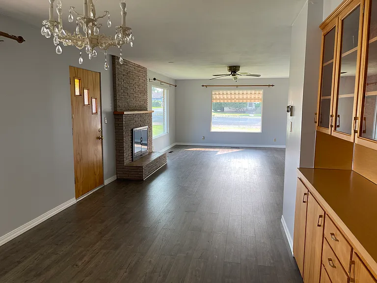 820 Oak St — Photo 3
