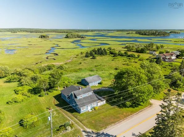 279 Chebogue Rd, Yarmouth, NS B5A 5E9