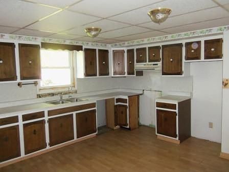 3rd image of 739 400th St