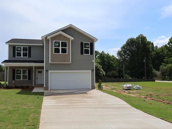 125 Wilson St, Erwin, NC 28339
