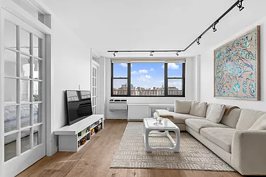 61 Jane Street, #19E