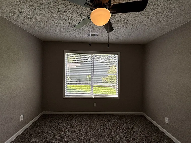 4309 N Cypress St — Photo 16