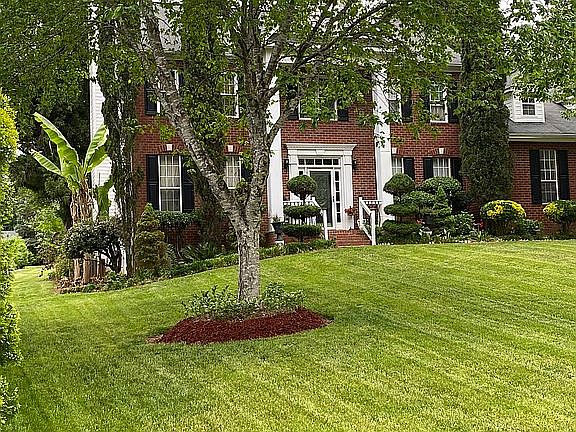 2nd image of 2263 Holly Run Dr