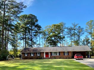 201 Parks Dr, Pikeville, NC 27863