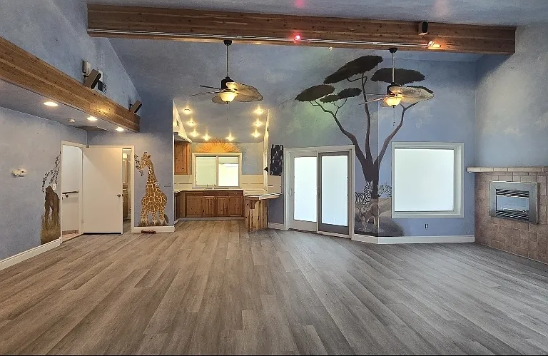 1176 W San Bruno Ave — Photo 32