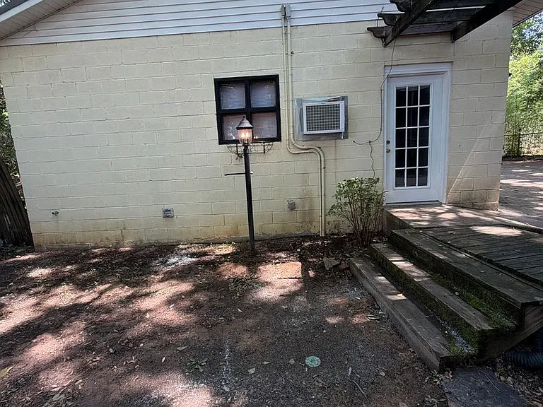 9 Sunset Ave — Photo 2