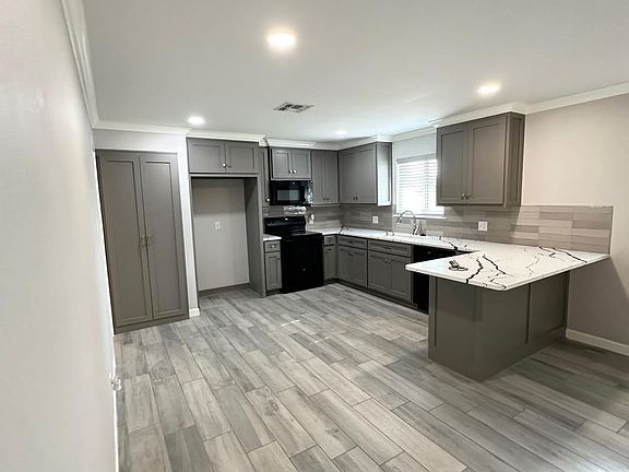 4th image of 4707 Pasadena Dr