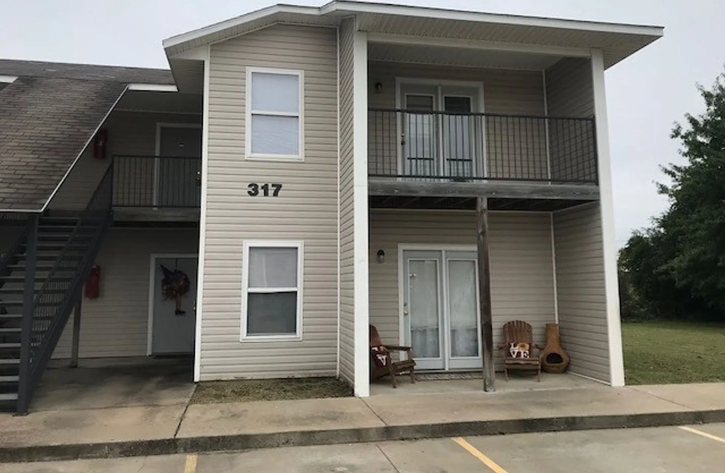 Erin-317 — Photo 1