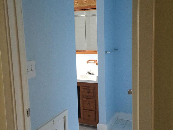 5th image of 4611 Woodland Ave #3F