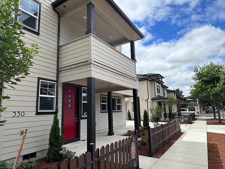 338 E 12th Ave — Photo 5