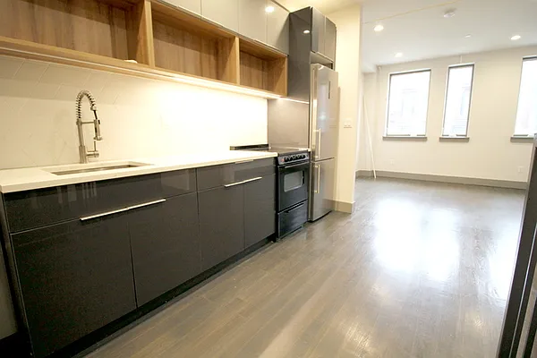 Rented by Elite NY Holdings | media 18