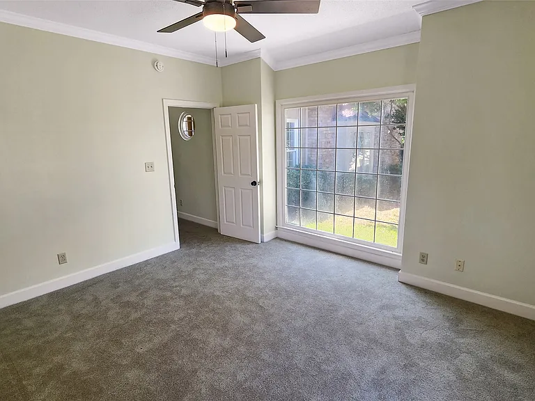 2067 Hazel Hedge Ln — Photo 19