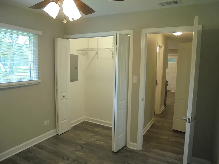 408 Sunset Ln — Photo 11