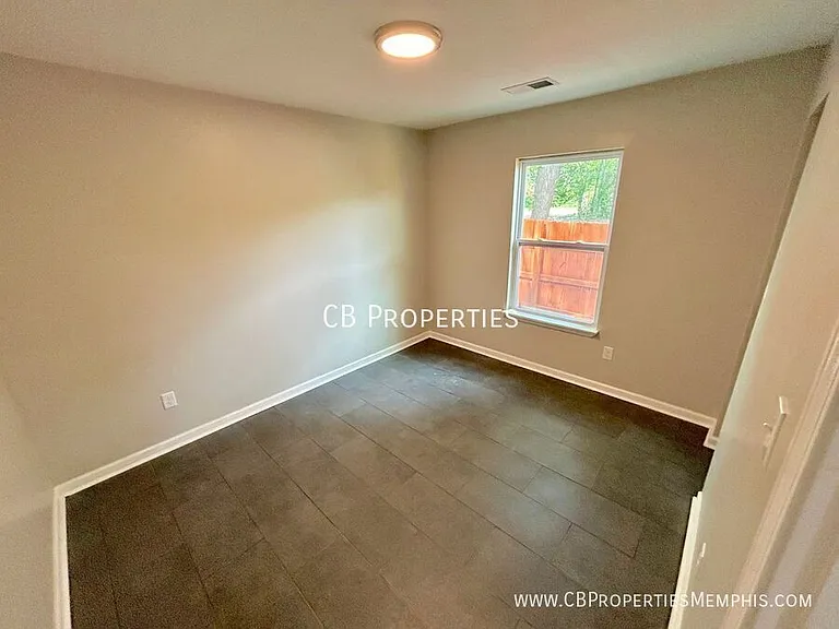 2967 Forest Ave — Photo 6